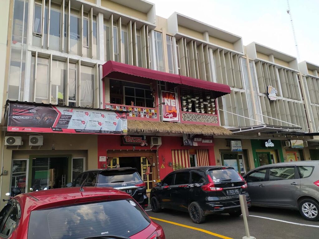 restoran warung kelontong di kawasan pemukiman moderen grandwisata